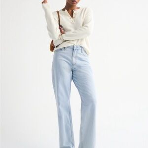 Abercrombie & Fitch Light Marble Curve Love High Rise Loose Jean